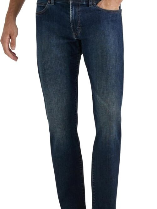 Men's Extreme Motion Straight Taper Jean